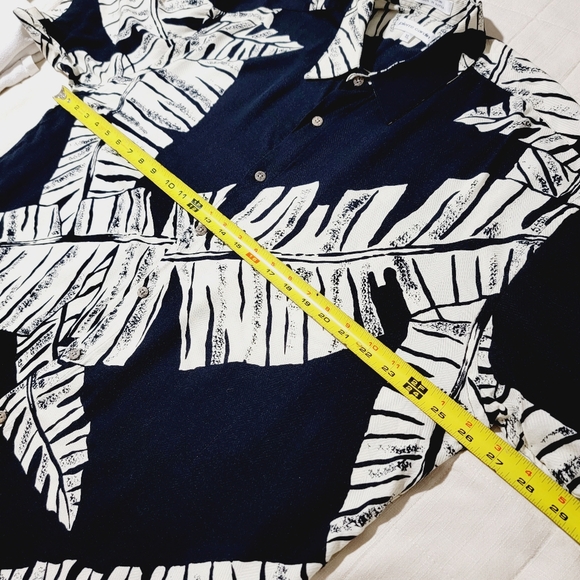 Pierre Cardin Short Sleeve Button-up Shirt  | XL - Picture 9 of 10